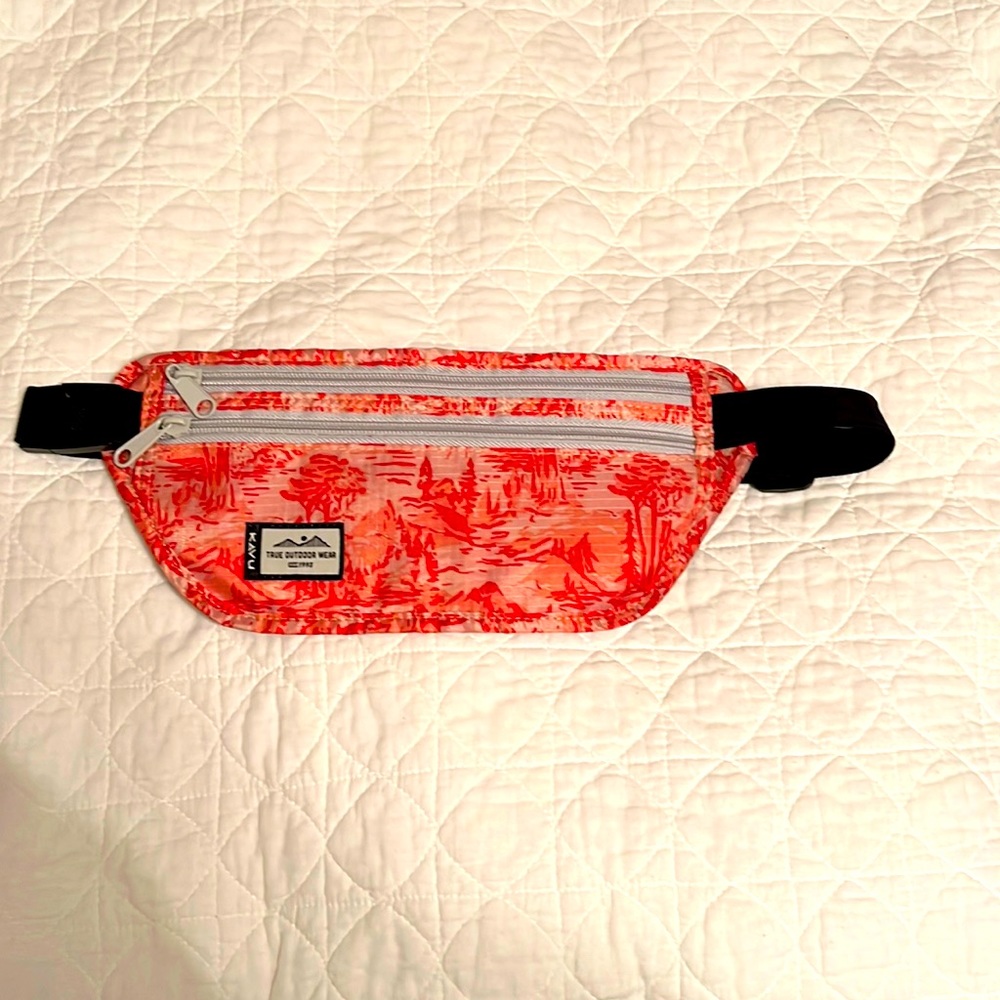 True Outdoor fanny pack